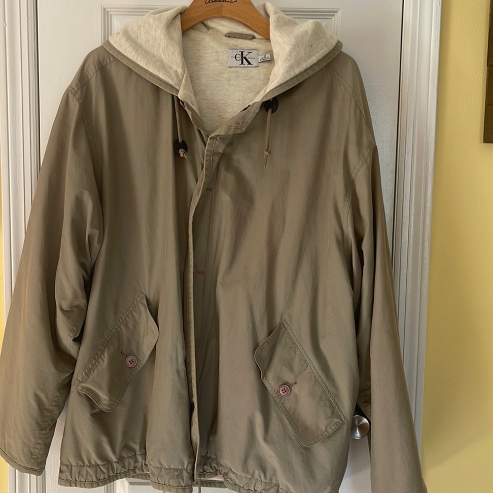 Men’s lined raincoat. Size medium Calvin Klein